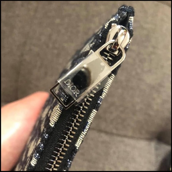 Brand new Dior oblique flat pouch - Picture 3 of 5